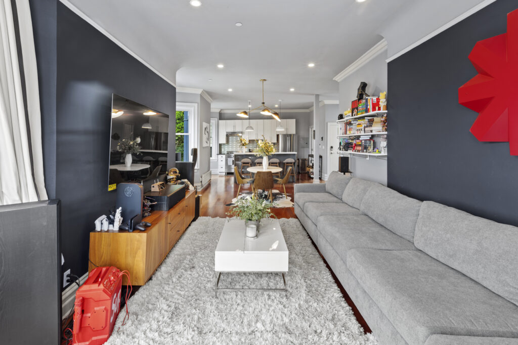 260 King St unit 1407